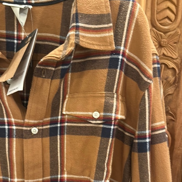 The North Face Tan and Navy Plaid Shirt - Picture 5 of 8